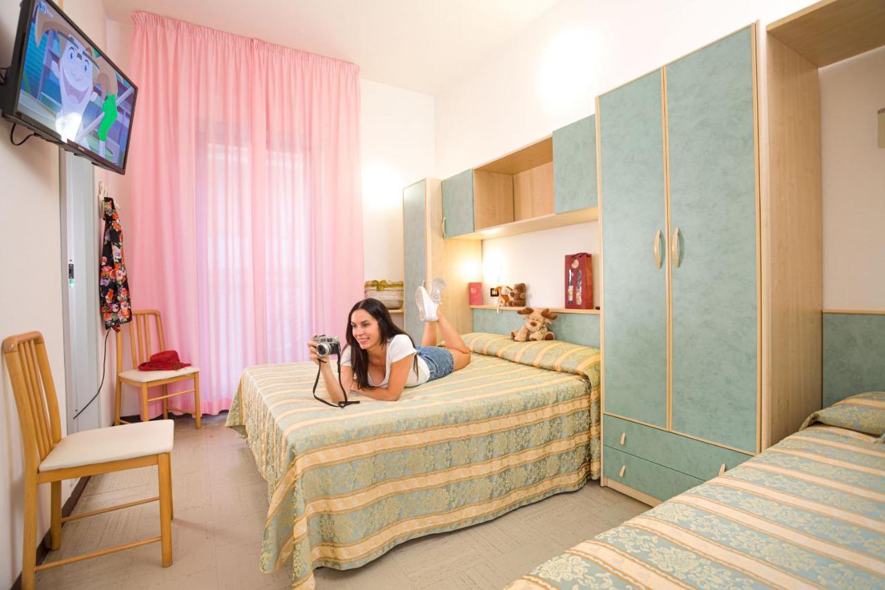 Hotel Pineta Bellaria-Igea Marina Ngoại thất bức ảnh