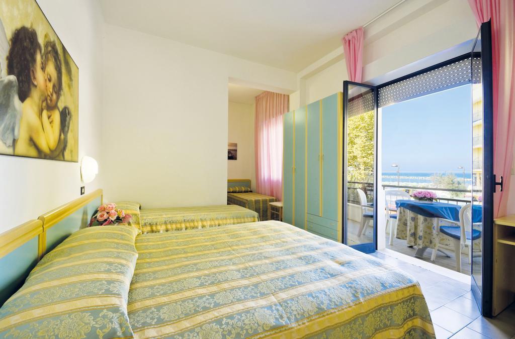 Hotel Pineta Bellaria-Igea Marina Phòng bức ảnh