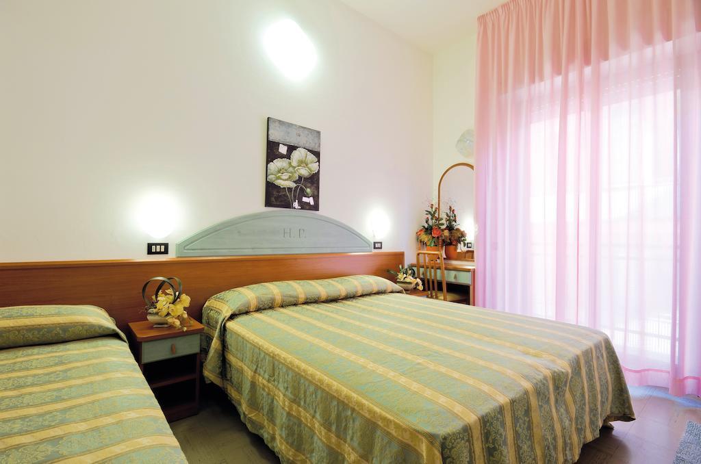 Hotel Pineta Bellaria-Igea Marina Phòng bức ảnh