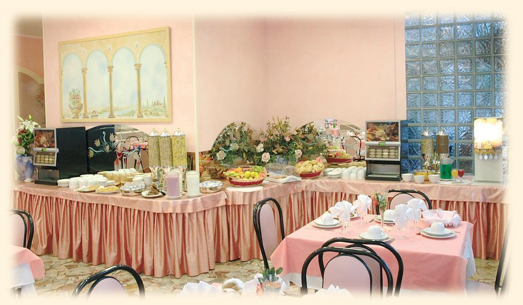 Hotel Pineta Bellaria-Igea Marina Ngoại thất bức ảnh