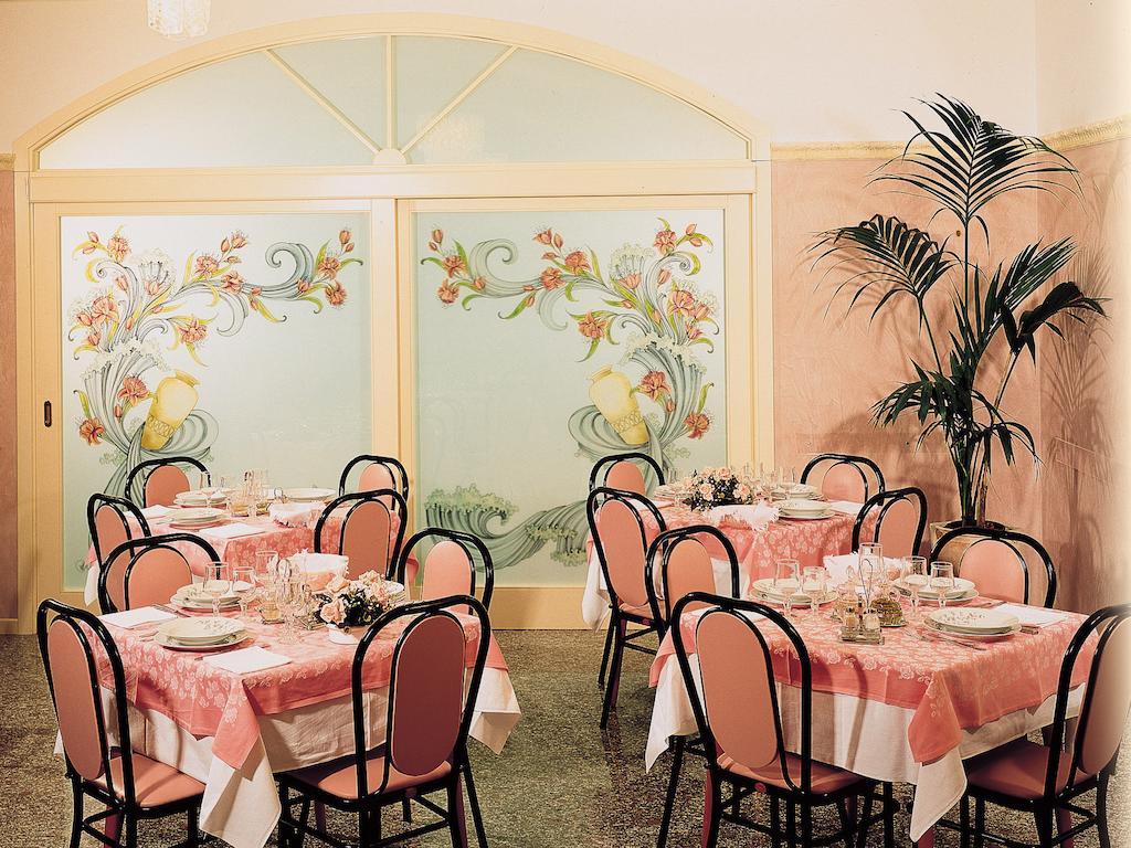 Hotel Pineta Bellaria-Igea Marina Ngoại thất bức ảnh