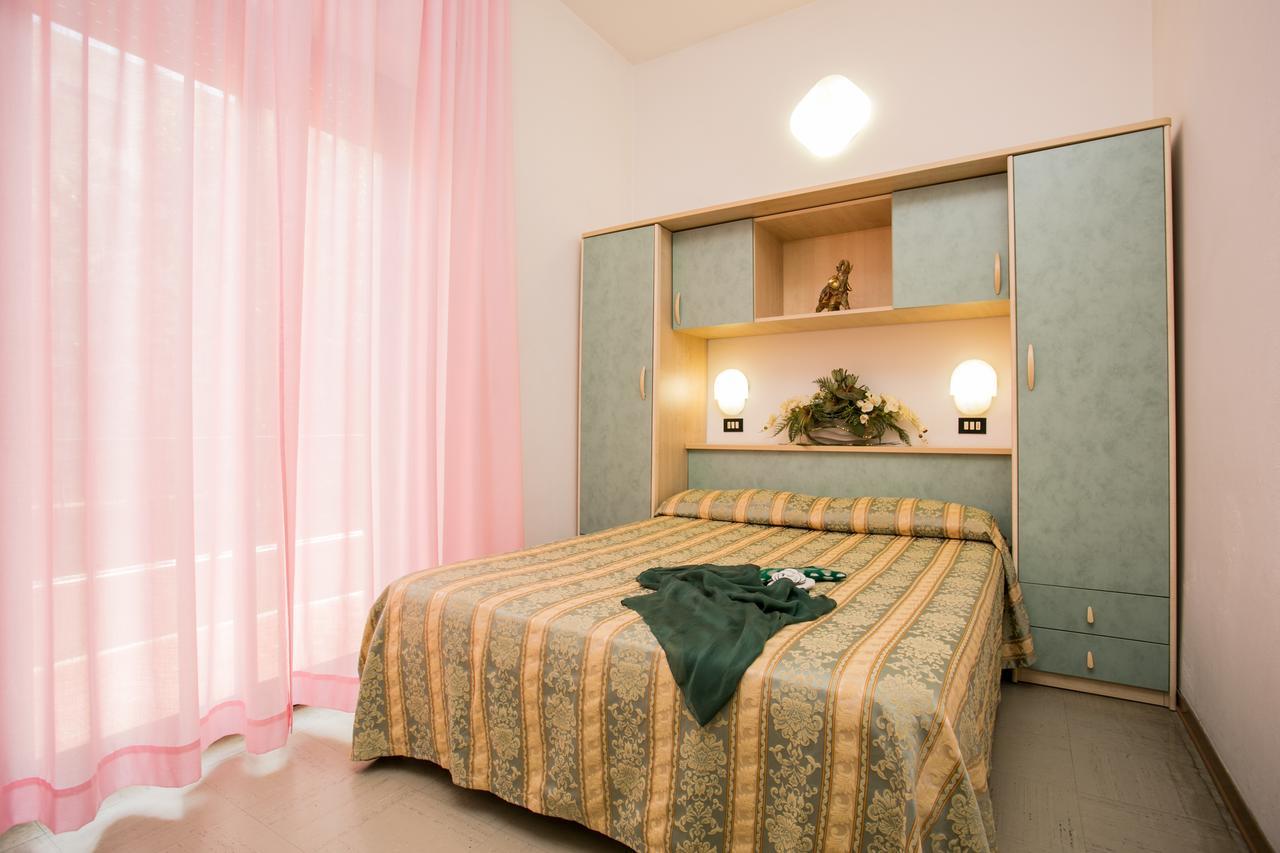 Hotel Pineta Bellaria-Igea Marina Ngoại thất bức ảnh