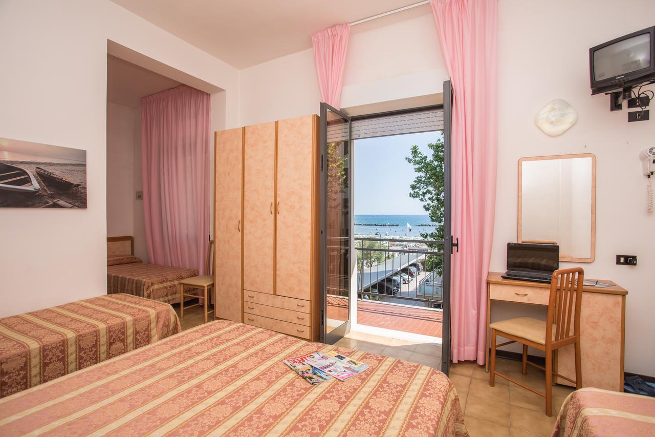 Hotel Pineta Bellaria-Igea Marina Ngoại thất bức ảnh