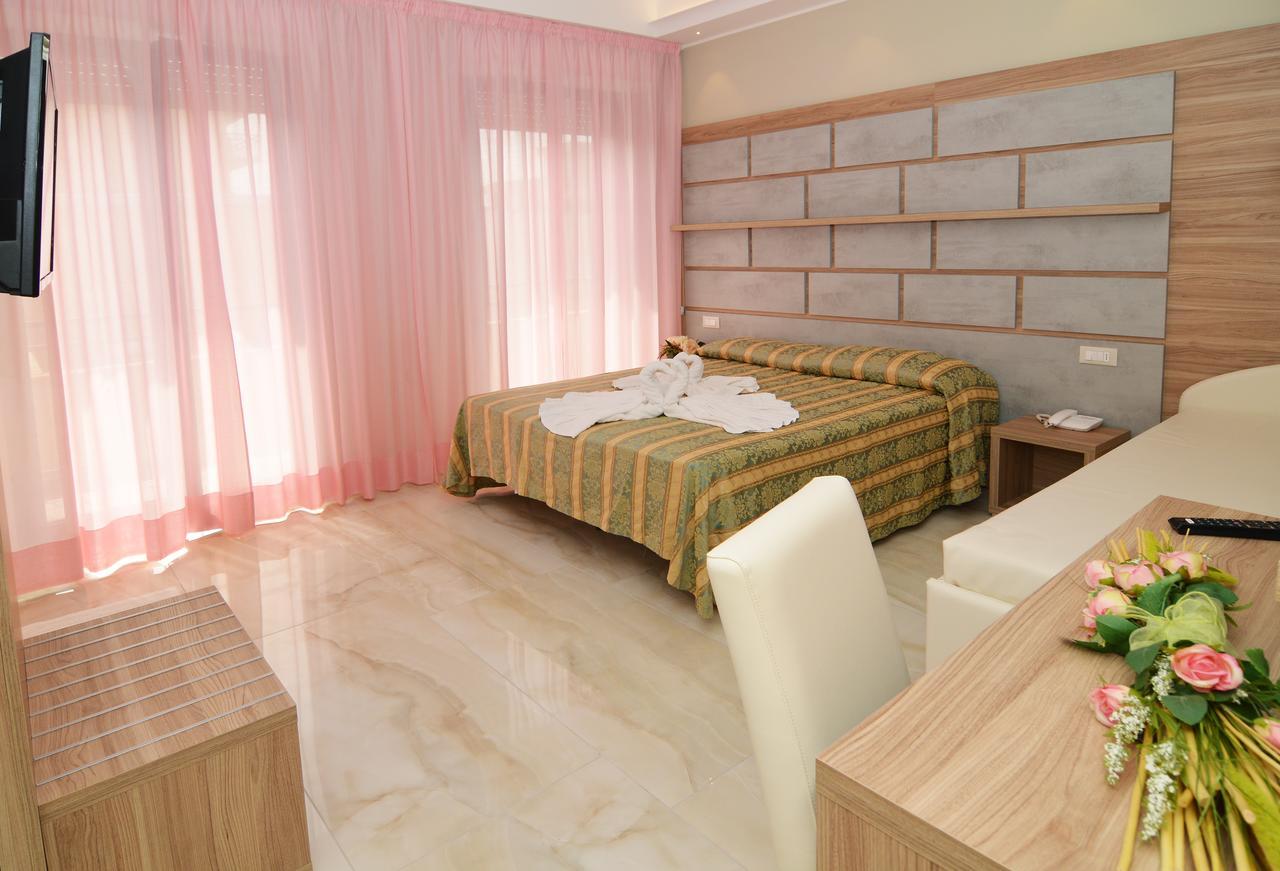 Hotel Pineta Bellaria-Igea Marina Ngoại thất bức ảnh